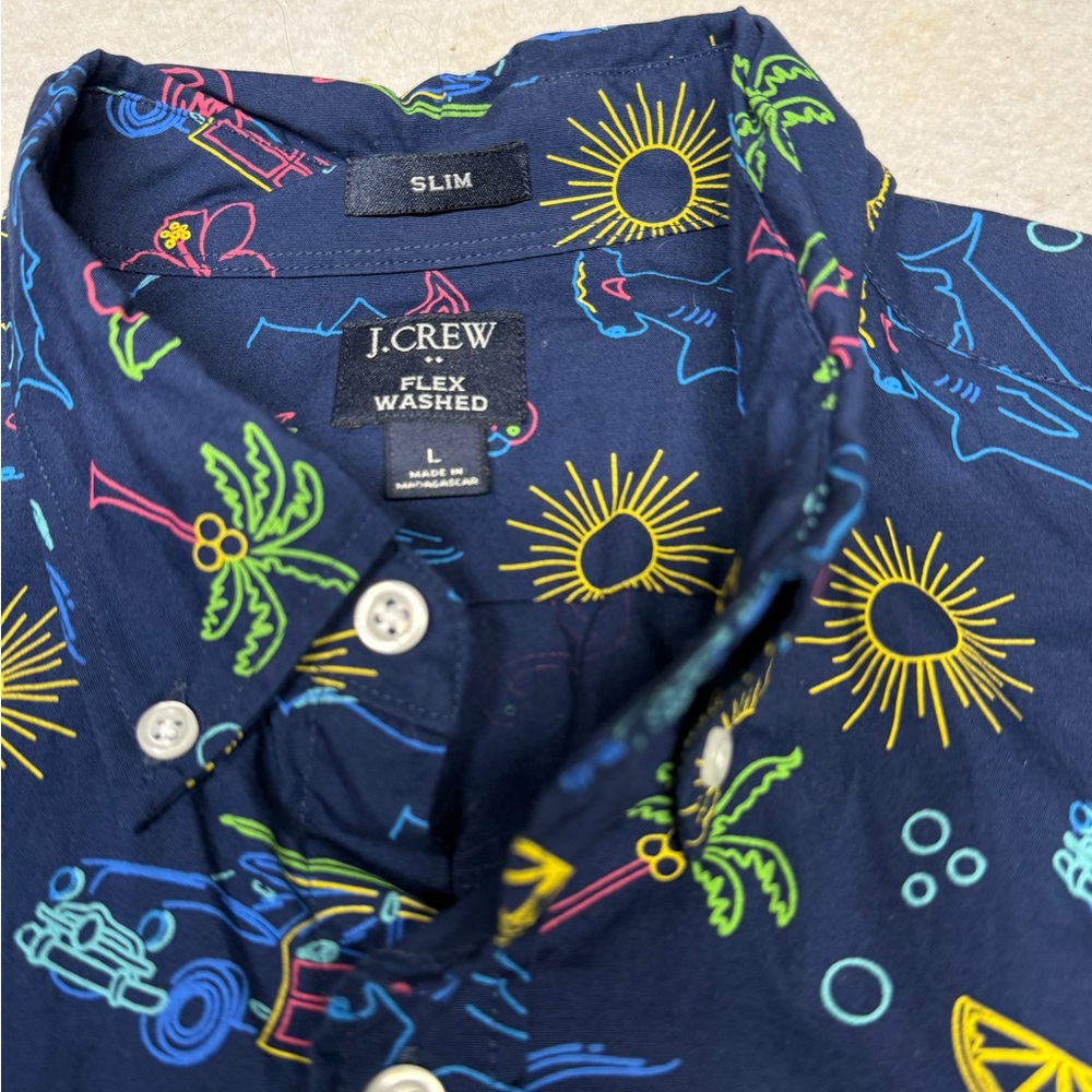 NWOT J. Crew Men’s L Navy Surf Beach AOP Short Sleeve Slim Flex Button Down - Picture 5 of 6